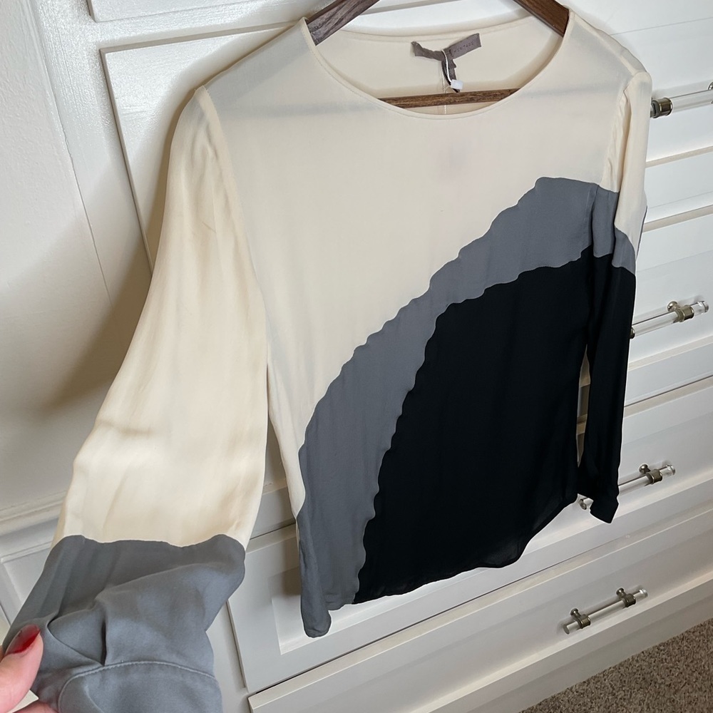 Halston Heritage abstract print silk blouse - Picture 5 of 7
